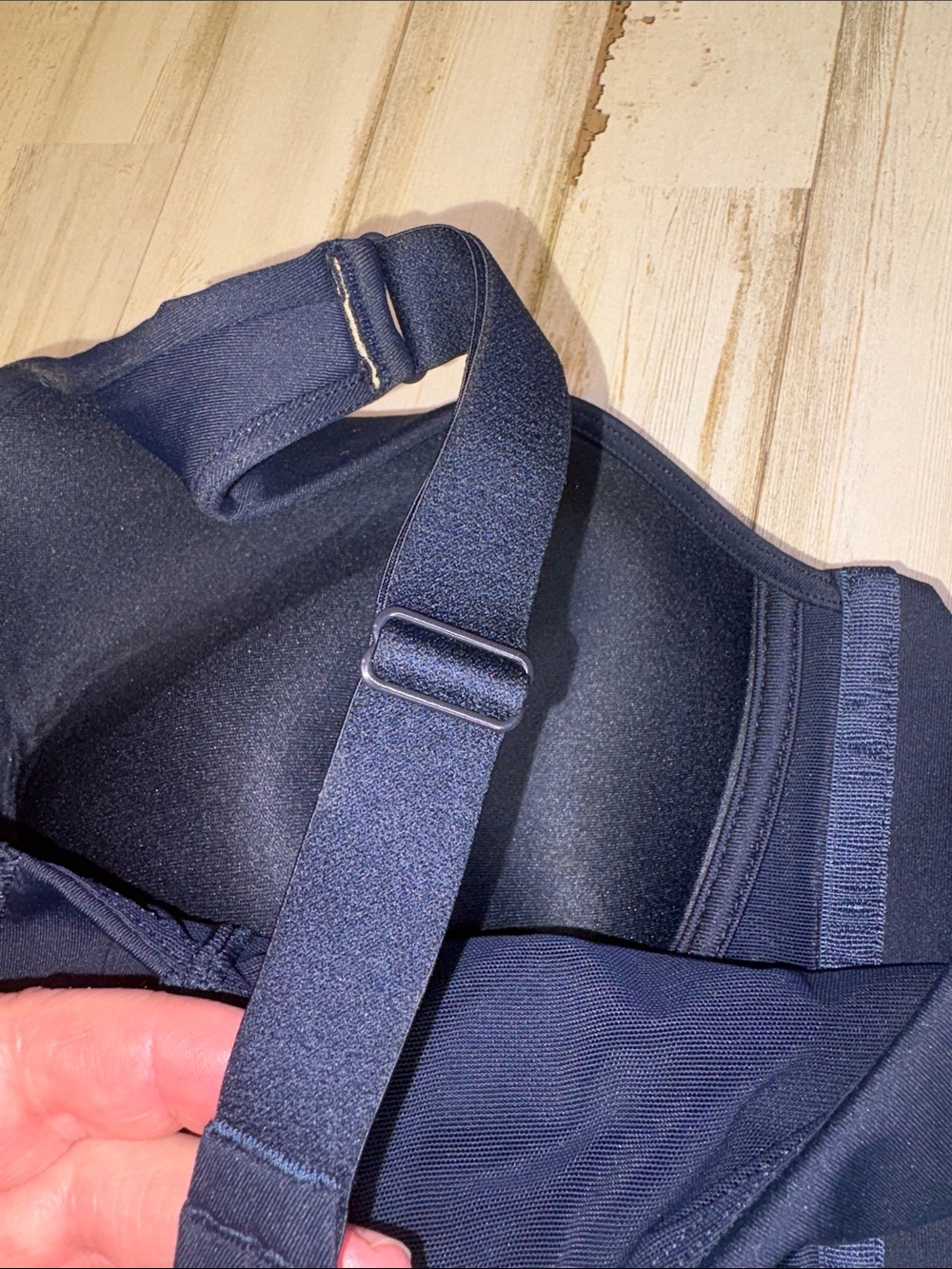 Old Navy Active Go Dry Front-Zip Sports Bra - Navy Blue 38DD - Picture 11 of 13